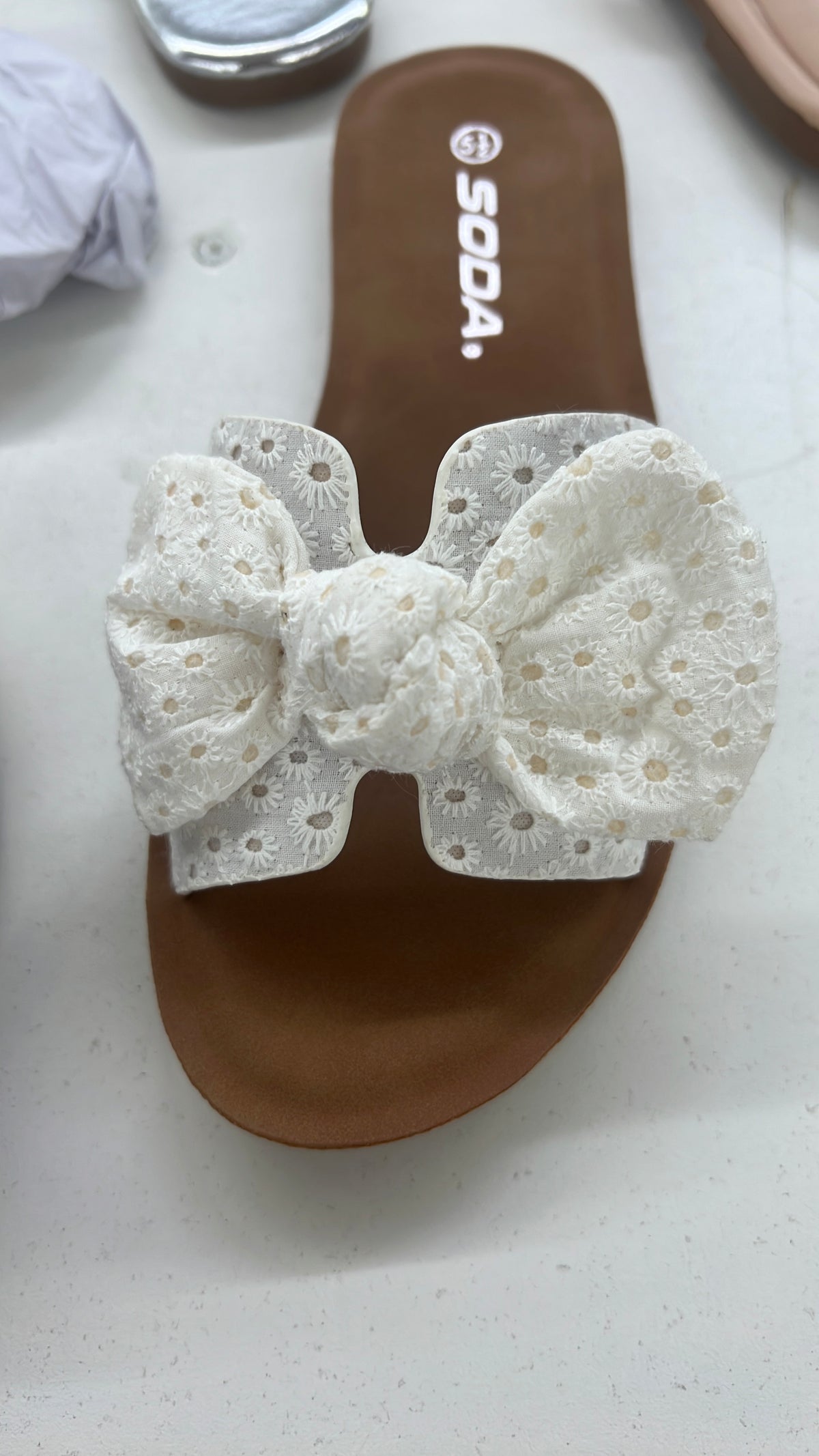 CUTE SLIDE SANDAL WITH BOW DETAIL ROAD