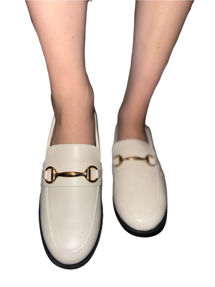 WOMAN VINTAGE SLIP ON LOAFER WITH A BUCKLE DETAIL PATH-07