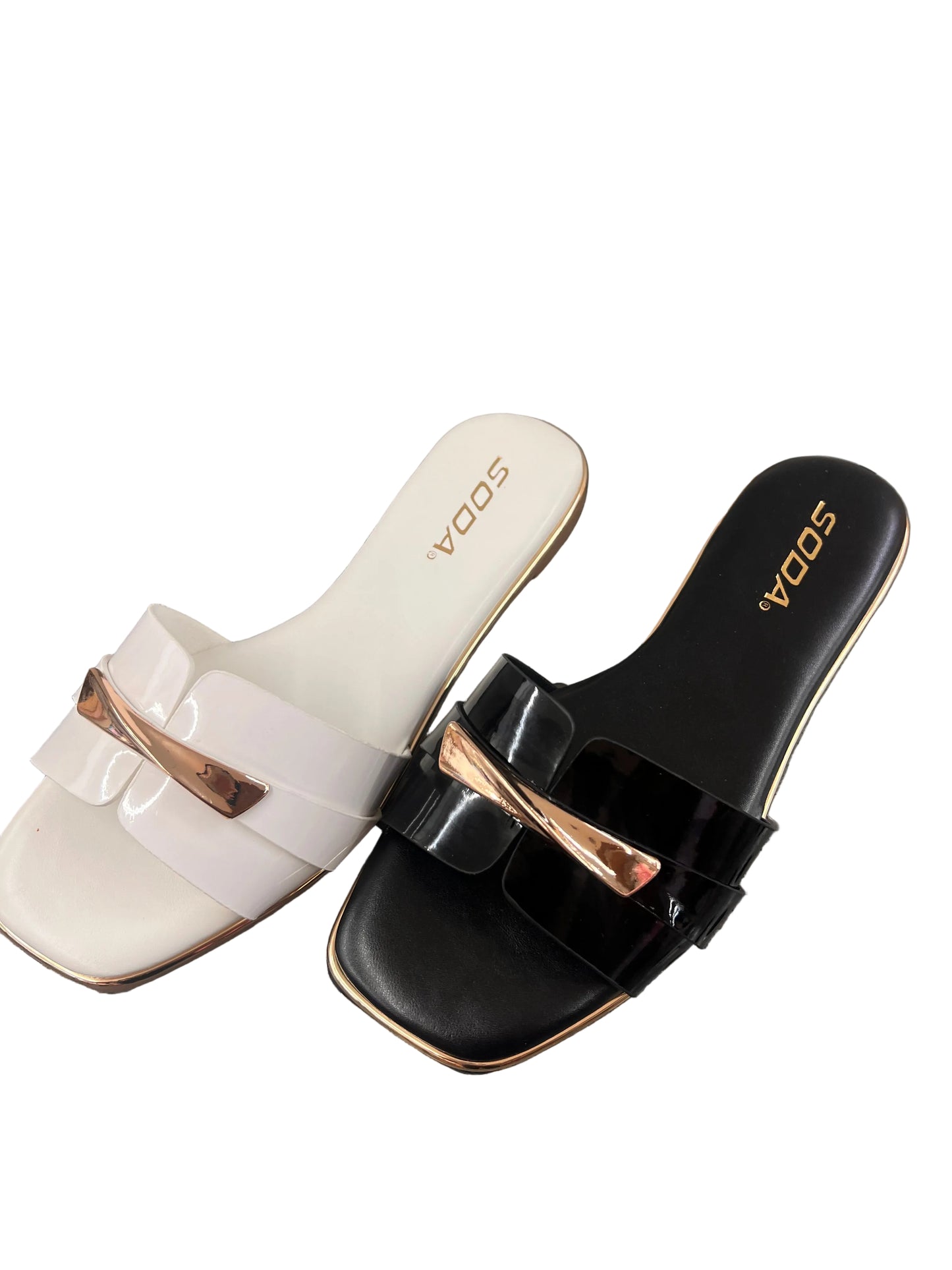 SLIDE SANDAL WITH GOLD DETAIL POINT-S