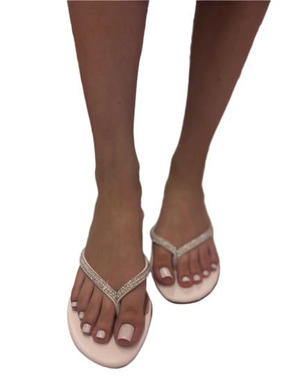 RHINESTONED KITTEN BLOCK HEEL FLIP FLOP NADY-51