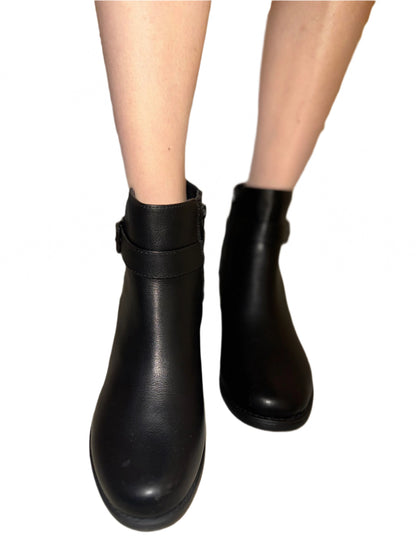 CASUAL ANKLE BOOT WITH ELASTIC DETAIL ALANA-1