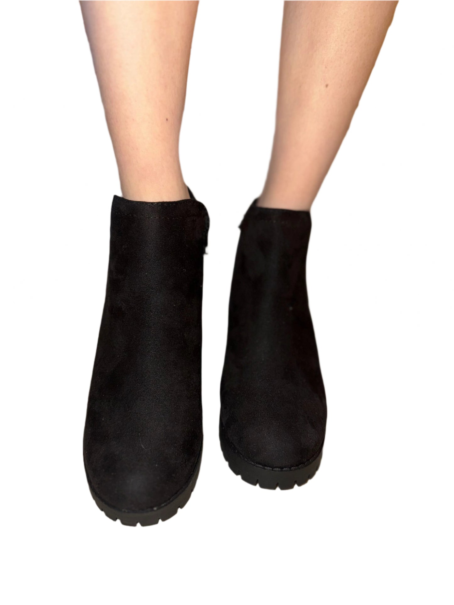 BLOCK HEEL ANKLE BOOT THUMB-S