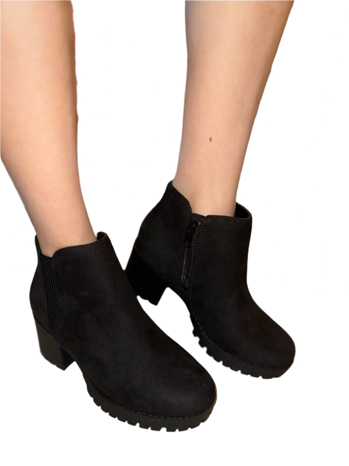 BLOCK HEEL ANKLE BOOT THUMB-S