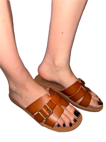 CASUAL FLAT SANDAL WITH BUCKLE DETAIL TORVI